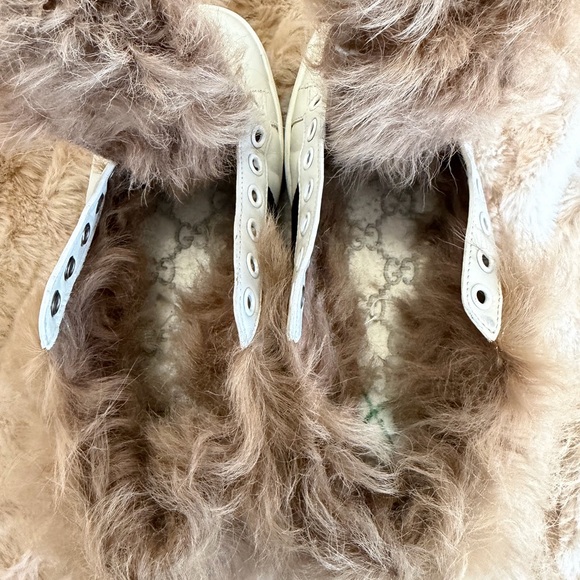 Gucci Ace Embroidered Bee ,Fur-Lined
Sneakers - Size 35 US 5 - Picture 14 of 14